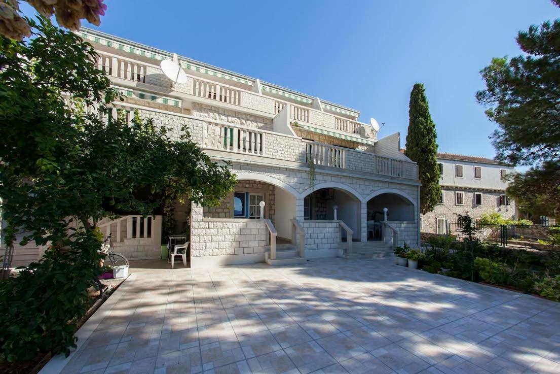 Apartments Paula Μπολ Εξωτερικό φωτογραφία